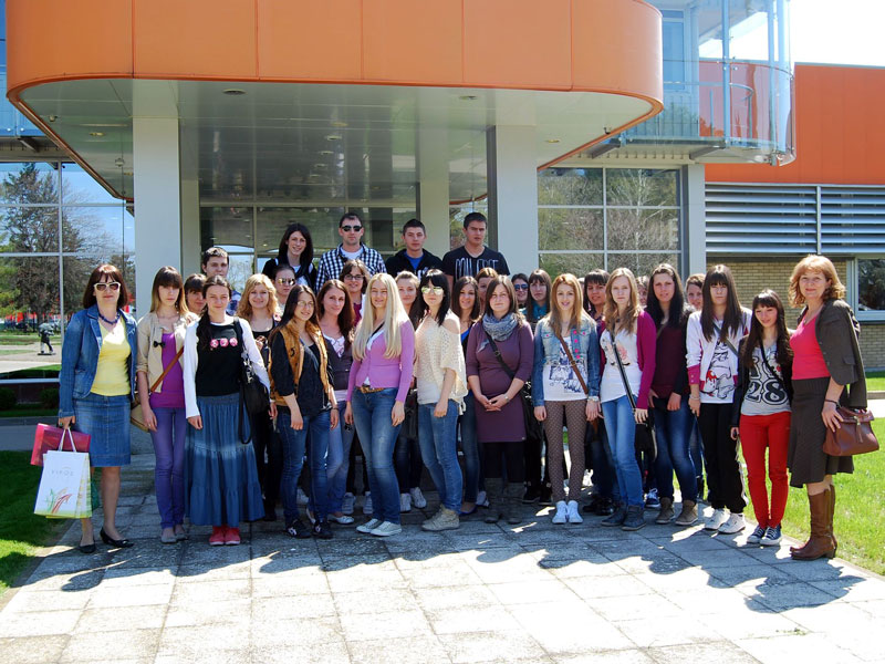 Poseta studenata VIPOS-a kompaniji Hemofarm